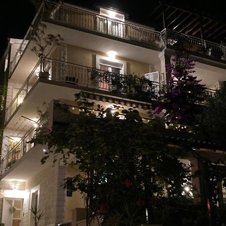 Guest House Adria ดูกีรัท ภายนอก รูปภาพ