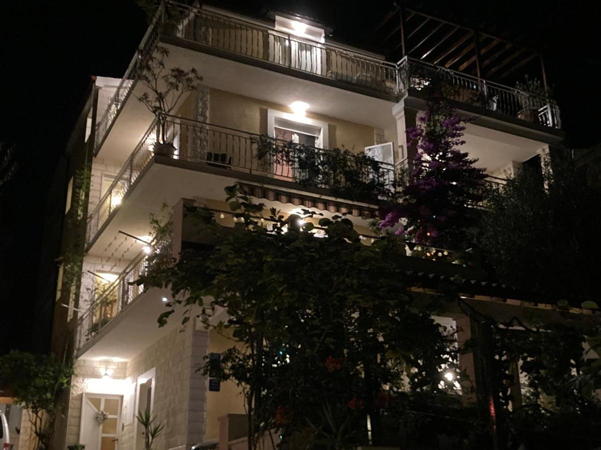 Guest House Adria ดูกีรัท ภายนอก รูปภาพ