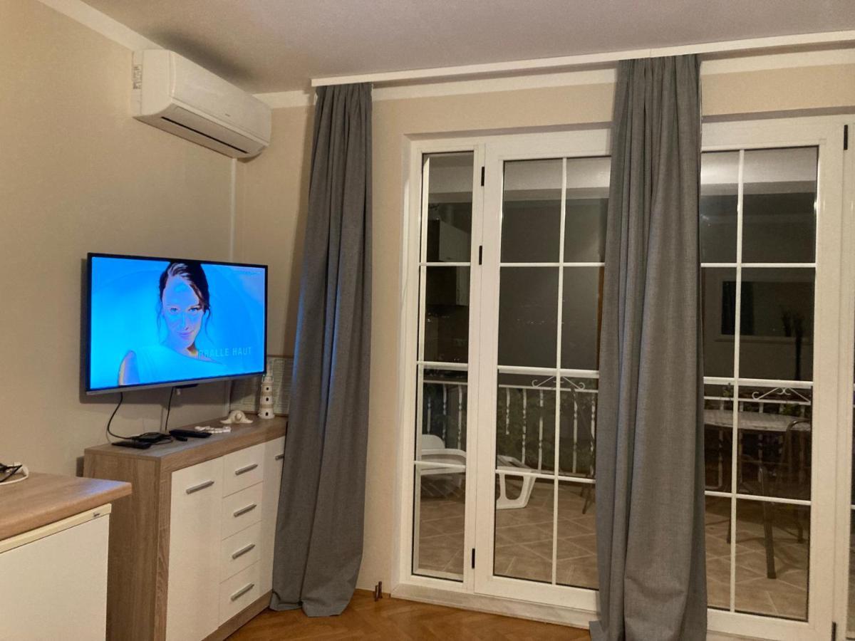 Guest House Adria ดูกีรัท ภายนอก รูปภาพ