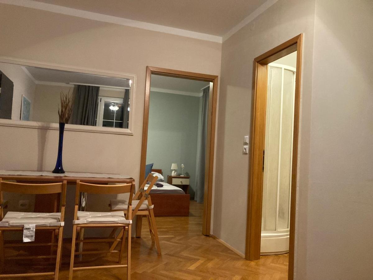 Guest House Adria ดูกีรัท ภายนอก รูปภาพ