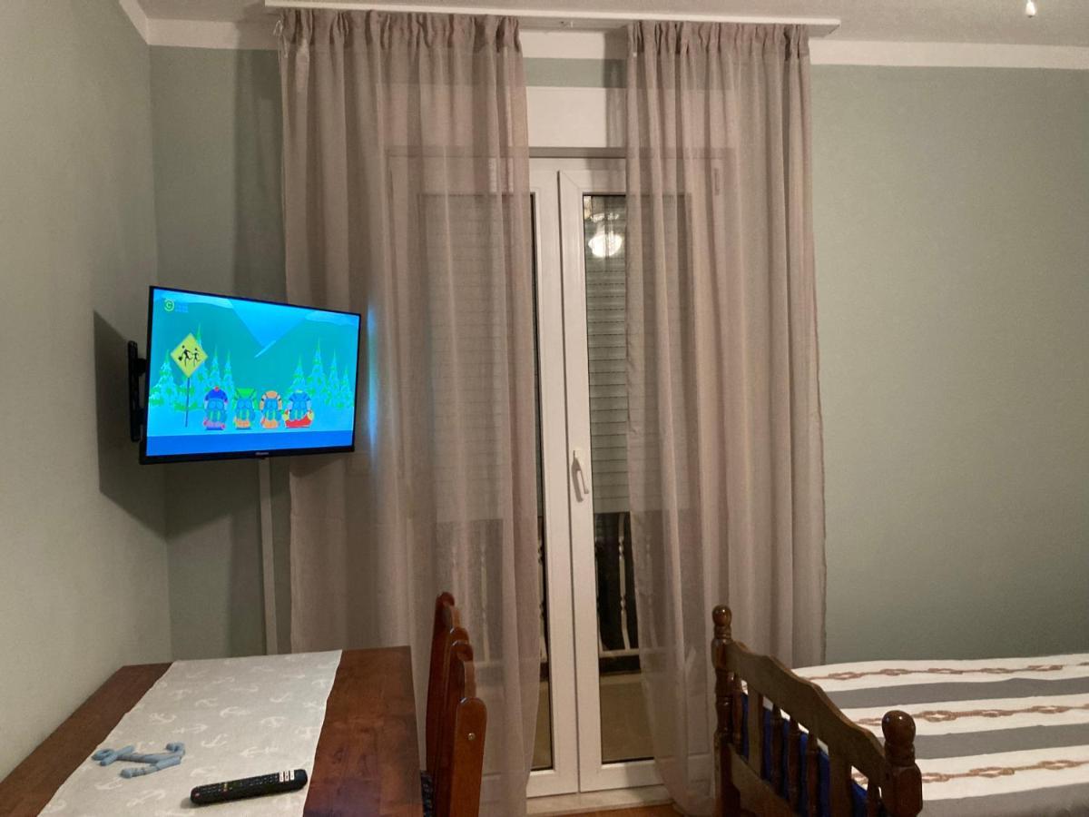 Guest House Adria ดูกีรัท ภายนอก รูปภาพ