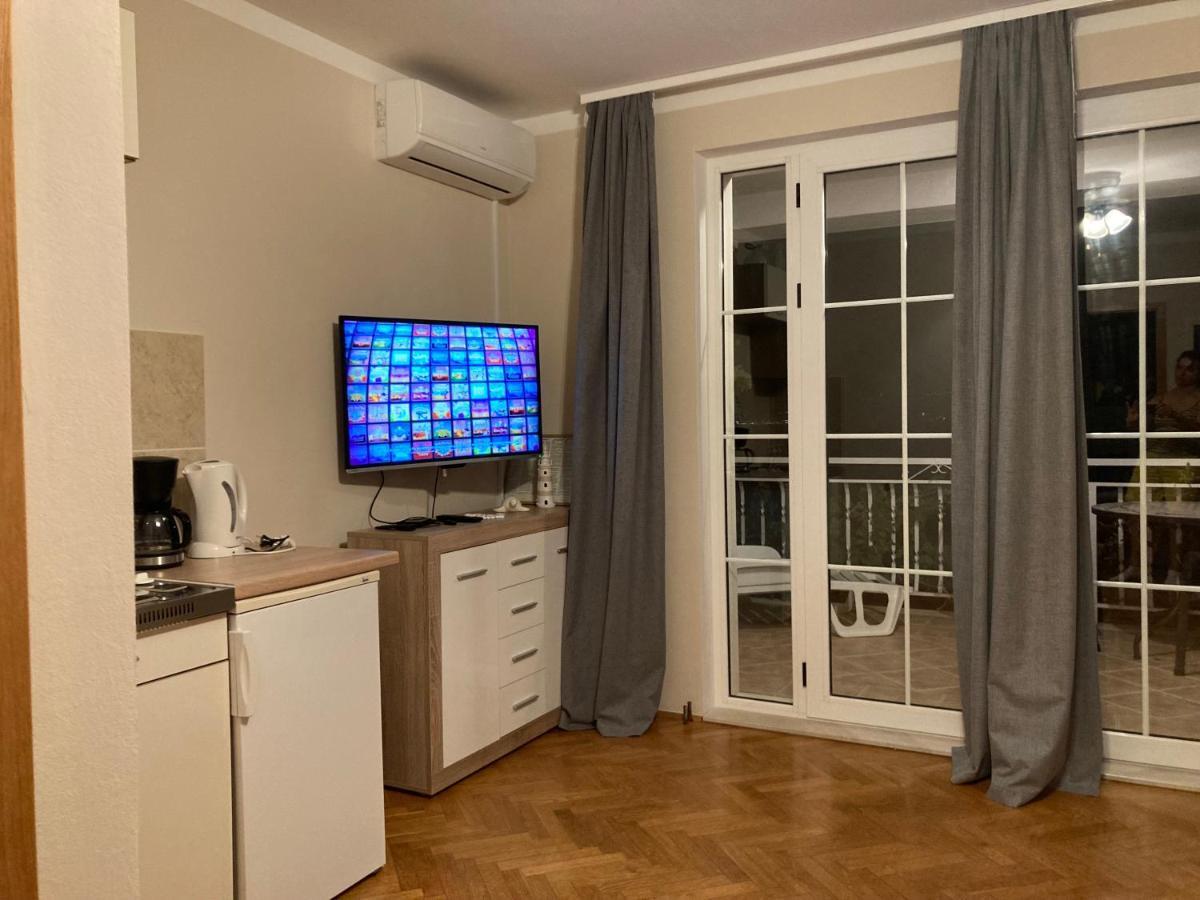 Guest House Adria ดูกีรัท ภายนอก รูปภาพ