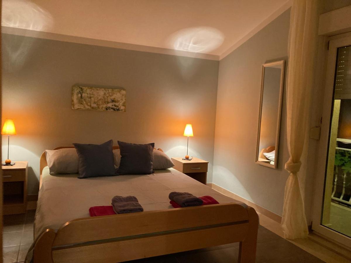 Guest House Adria ดูกีรัท ภายนอก รูปภาพ