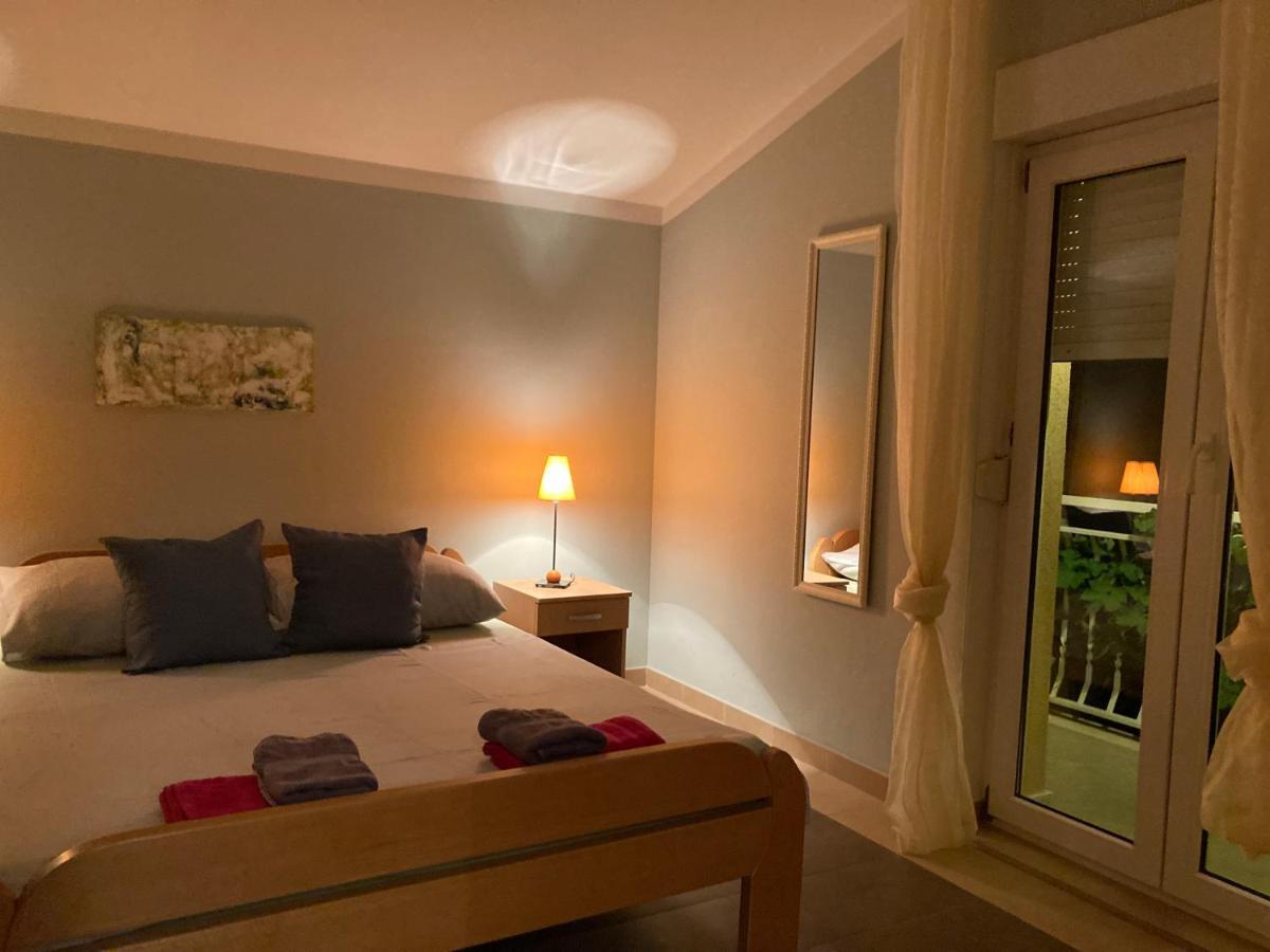 Guest House Adria ดูกีรัท ภายนอก รูปภาพ