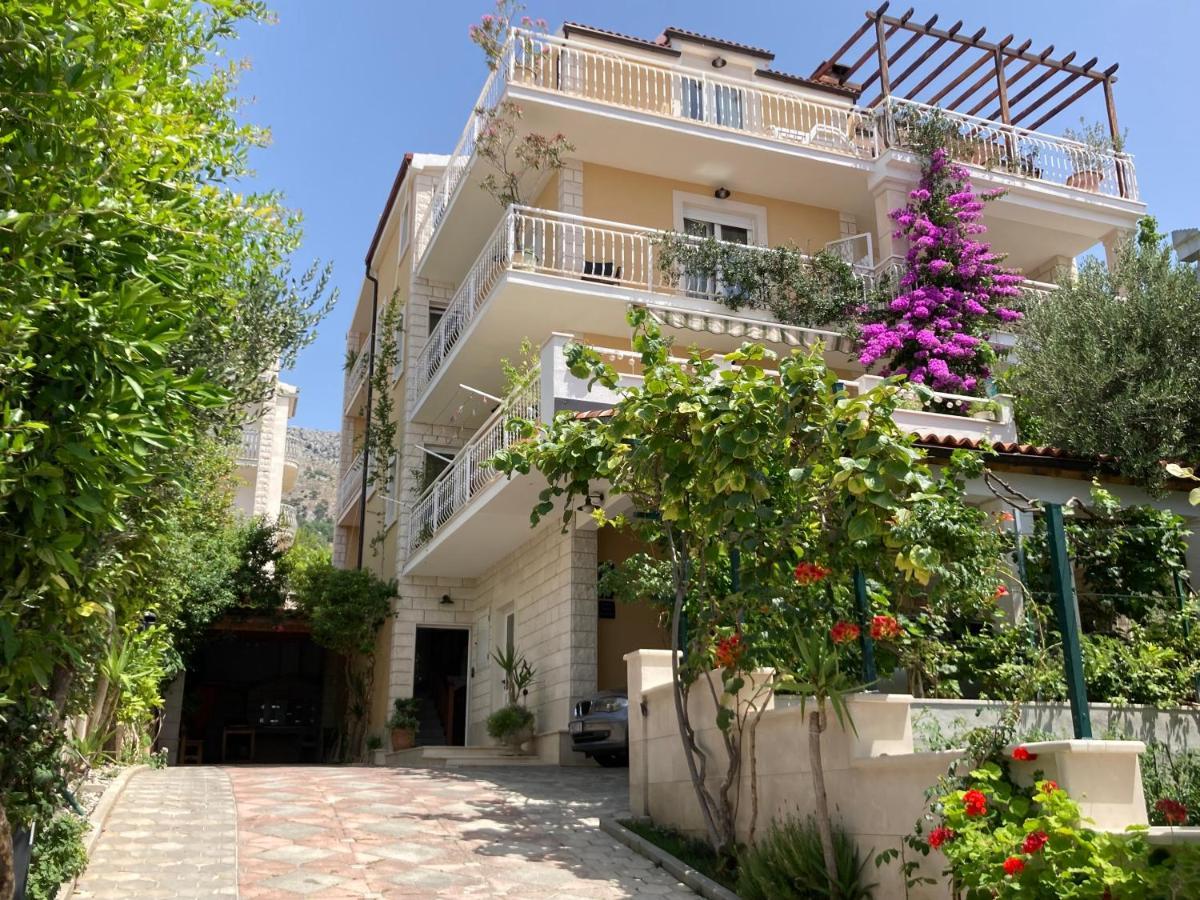 Guest House Adria ดูกีรัท ภายนอก รูปภาพ
