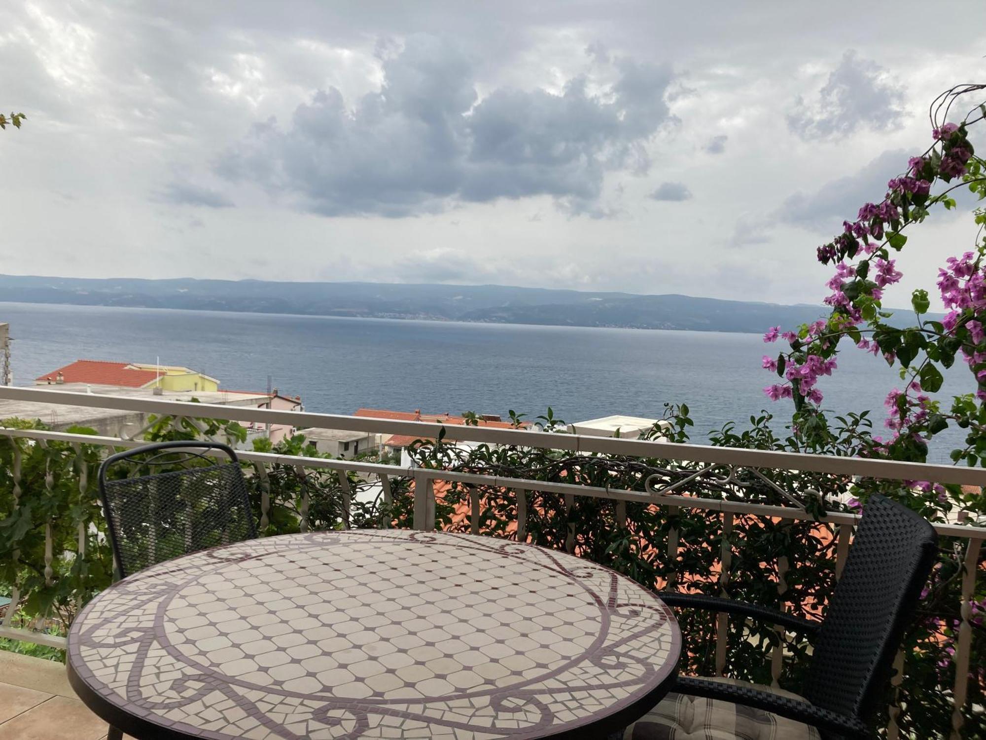 Guest House Adria ดูกีรัท ภายนอก รูปภาพ