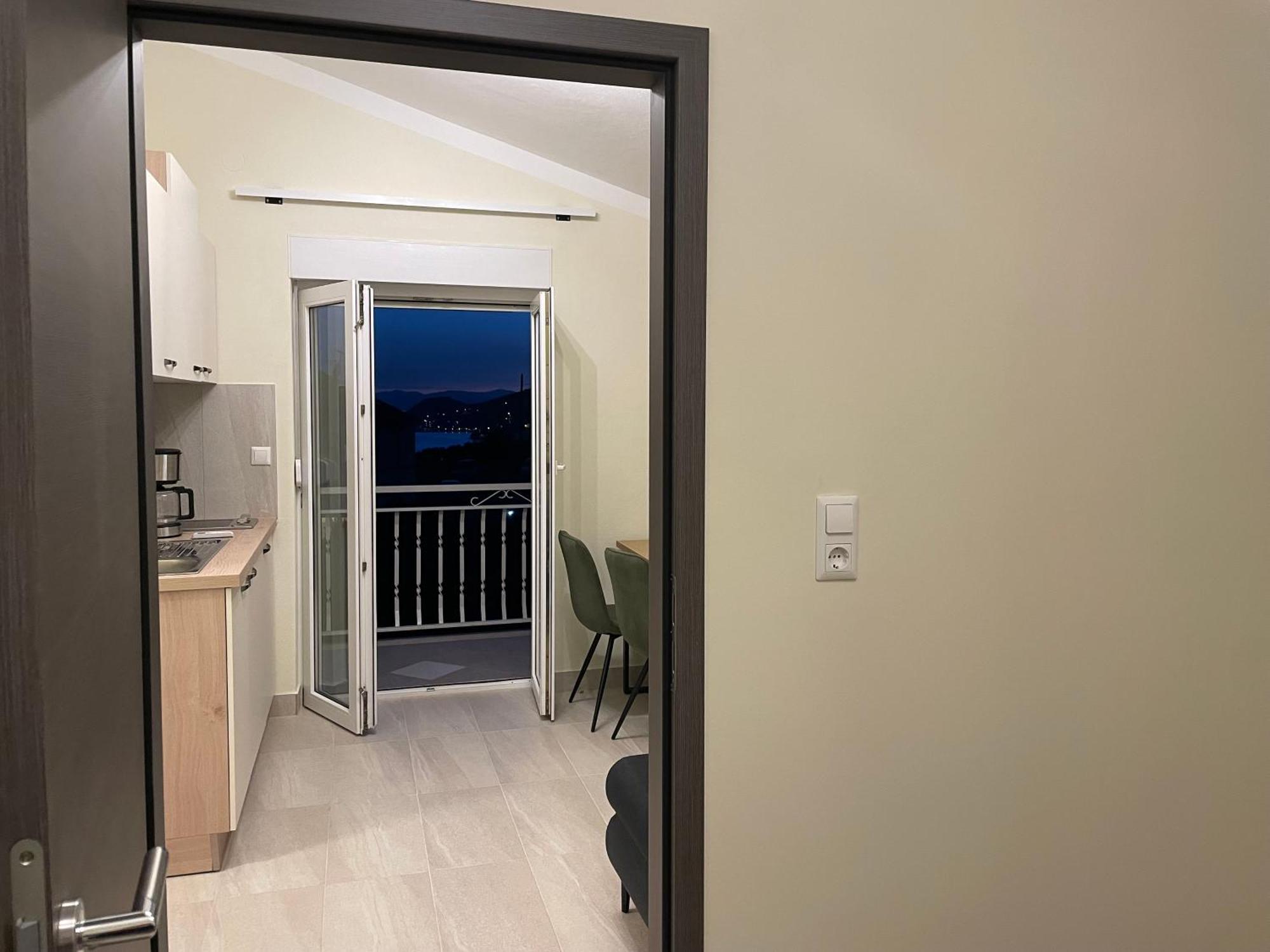 Guest House Adria ดูกีรัท ภายนอก รูปภาพ
