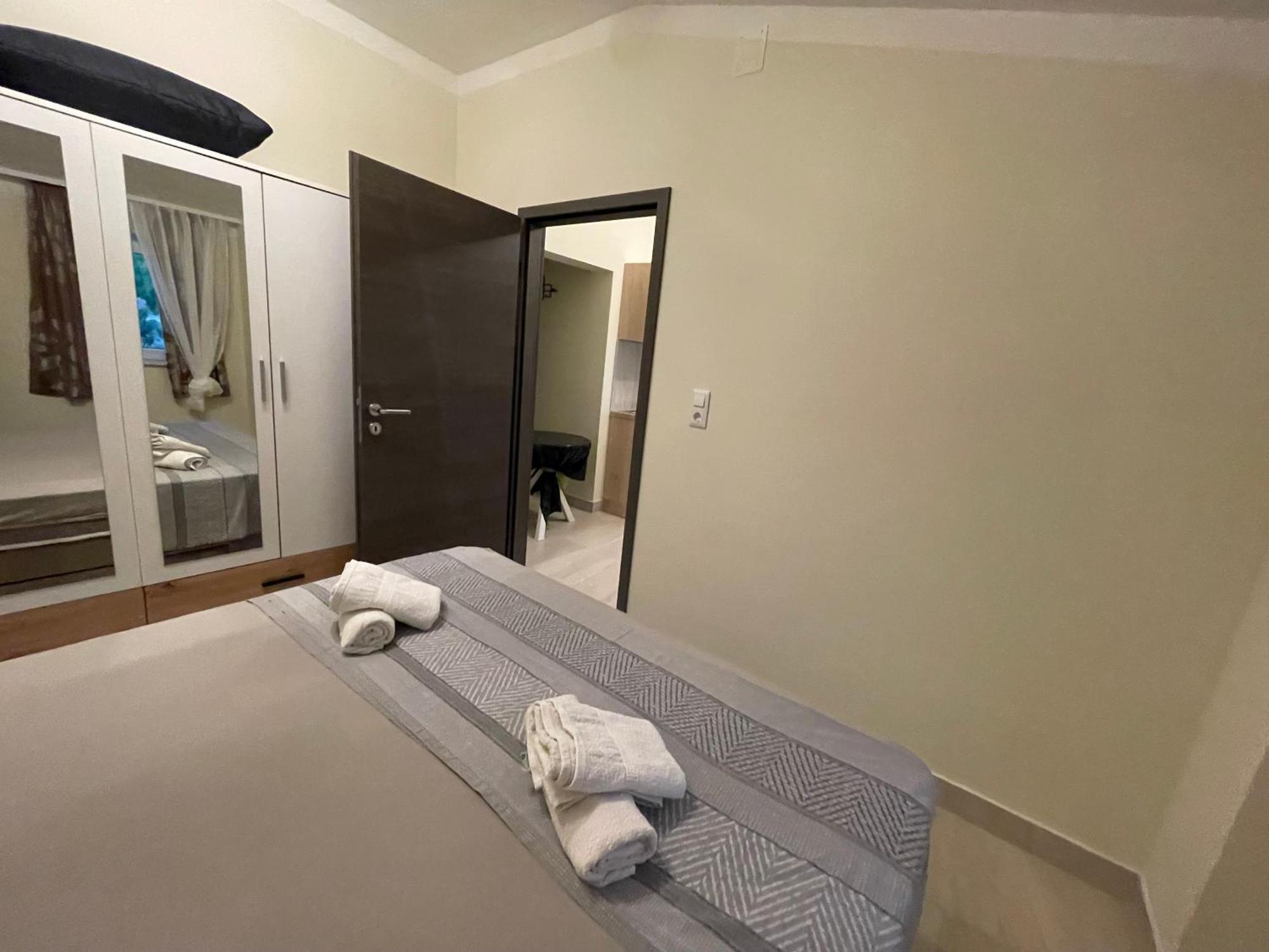 Guest House Adria ดูกีรัท ภายนอก รูปภาพ