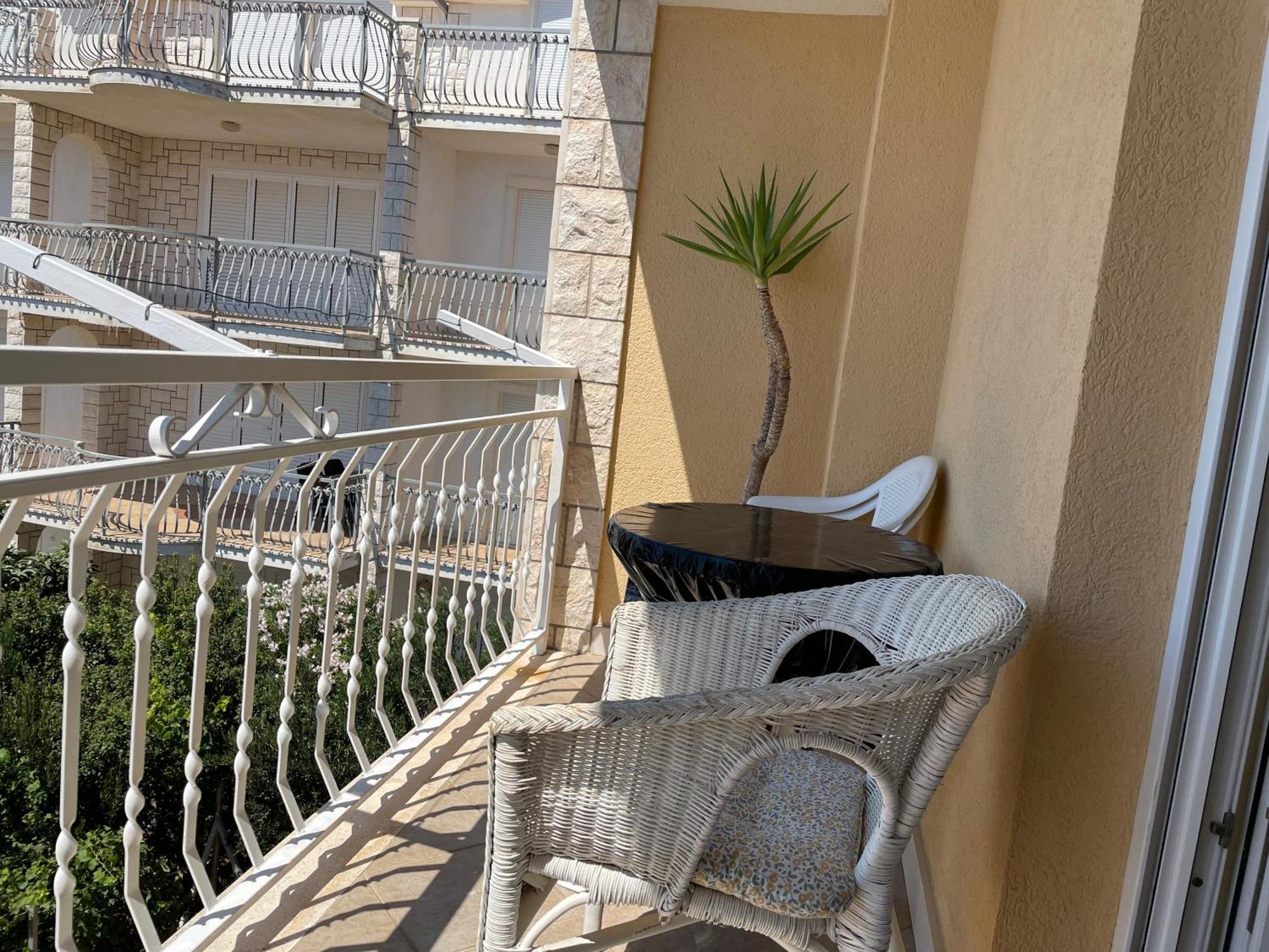 Guest House Adria ดูกีรัท ภายนอก รูปภาพ